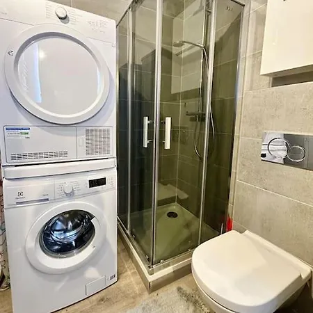 Beautiful - Air Conditionning -pool -10min Beach -parking Near 아파트 *