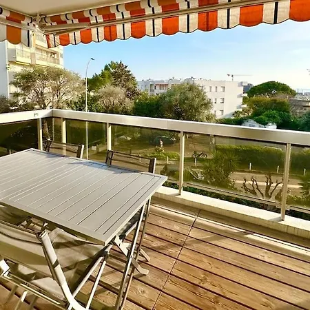 Beautiful - Air Conditionning -pool -10min Beach -parking Near 아파트 *
