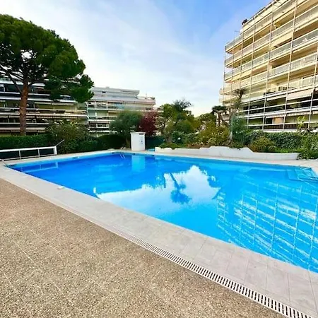 Beautiful - Air Conditionning -pool -10min Beach -parking Near 앙티브